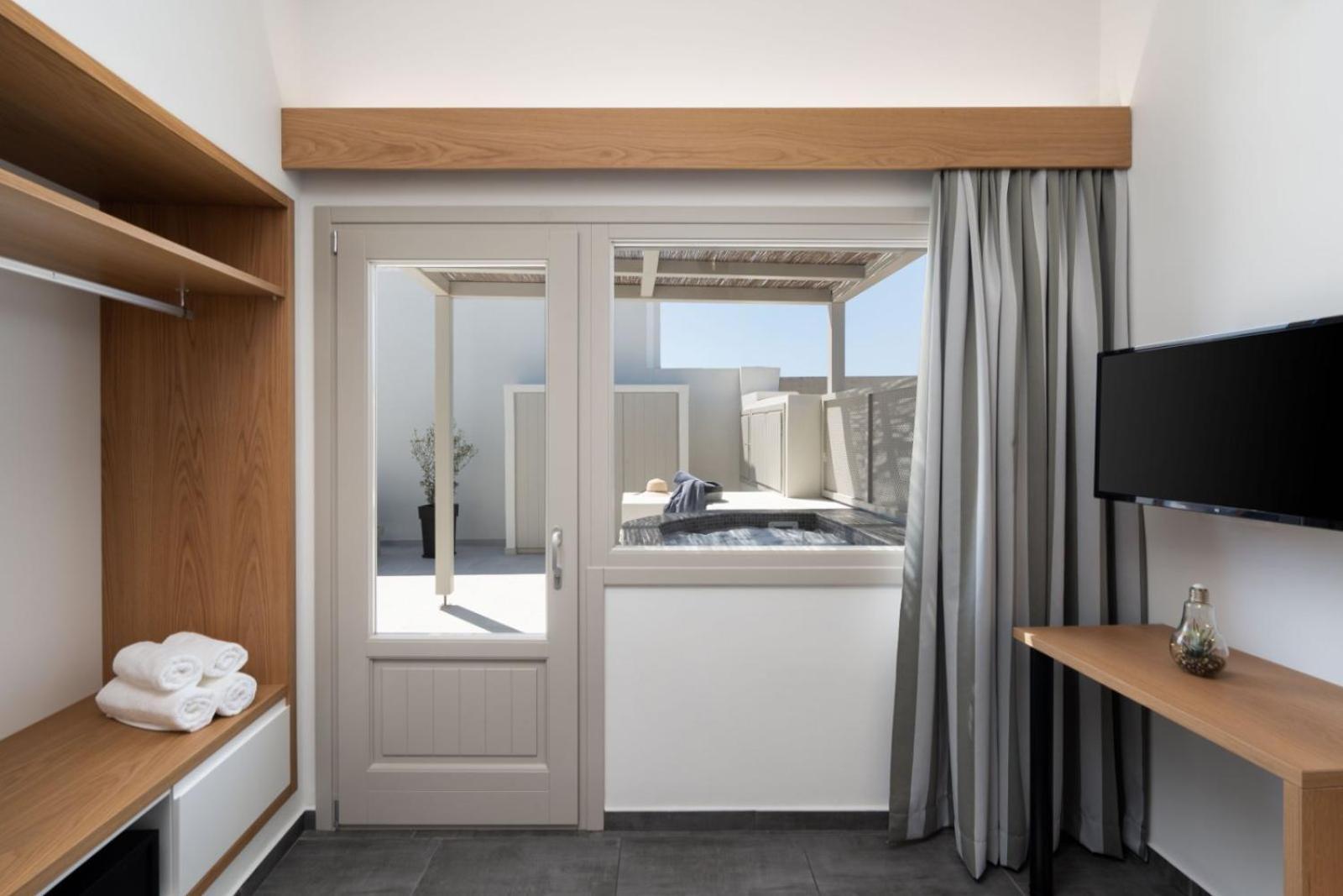 New Sea Serenity Next To The Sea With Private Jacuzzi Villa Vlychada