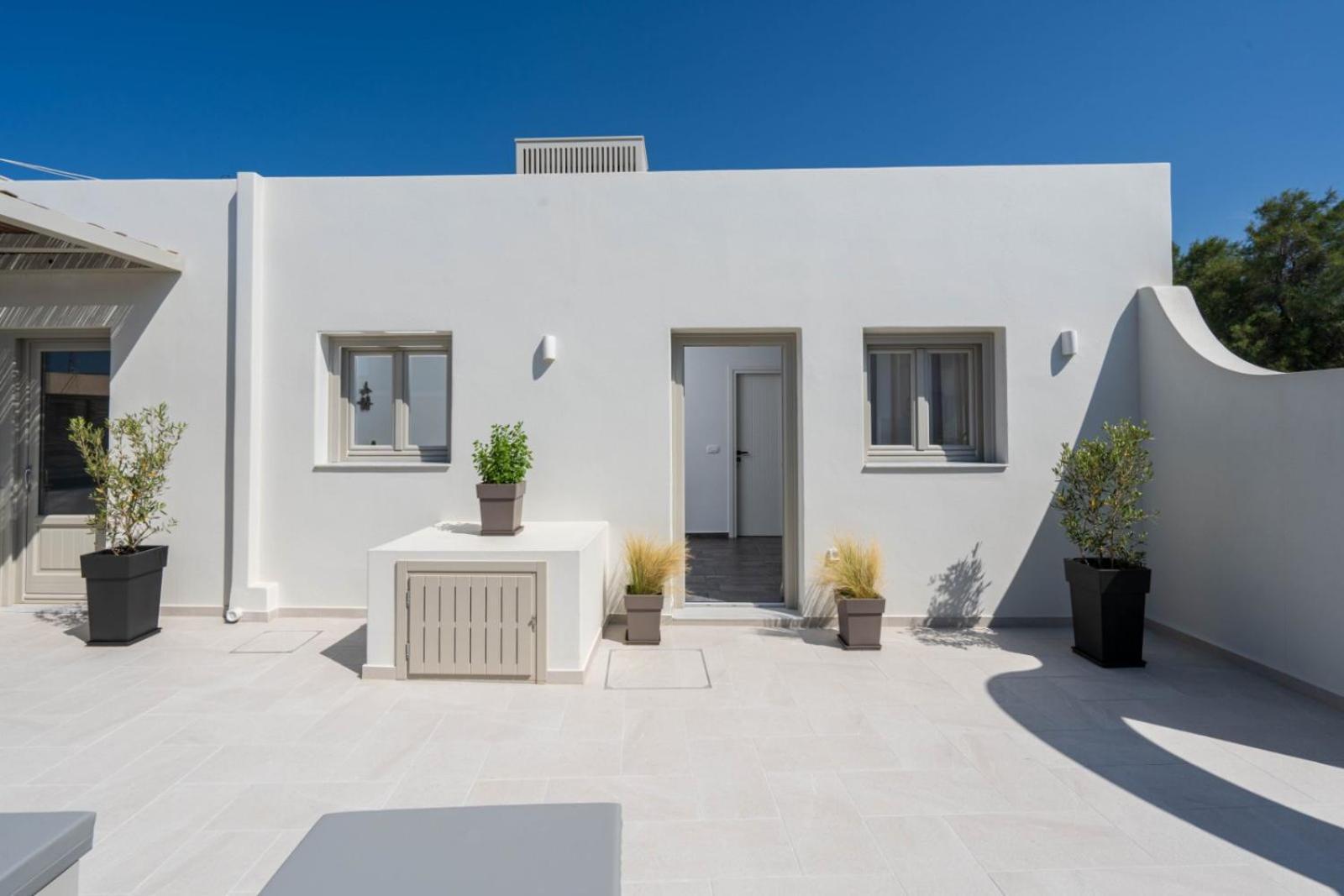New Sea Serenity Next To The Sea With Private Jacuzzi *