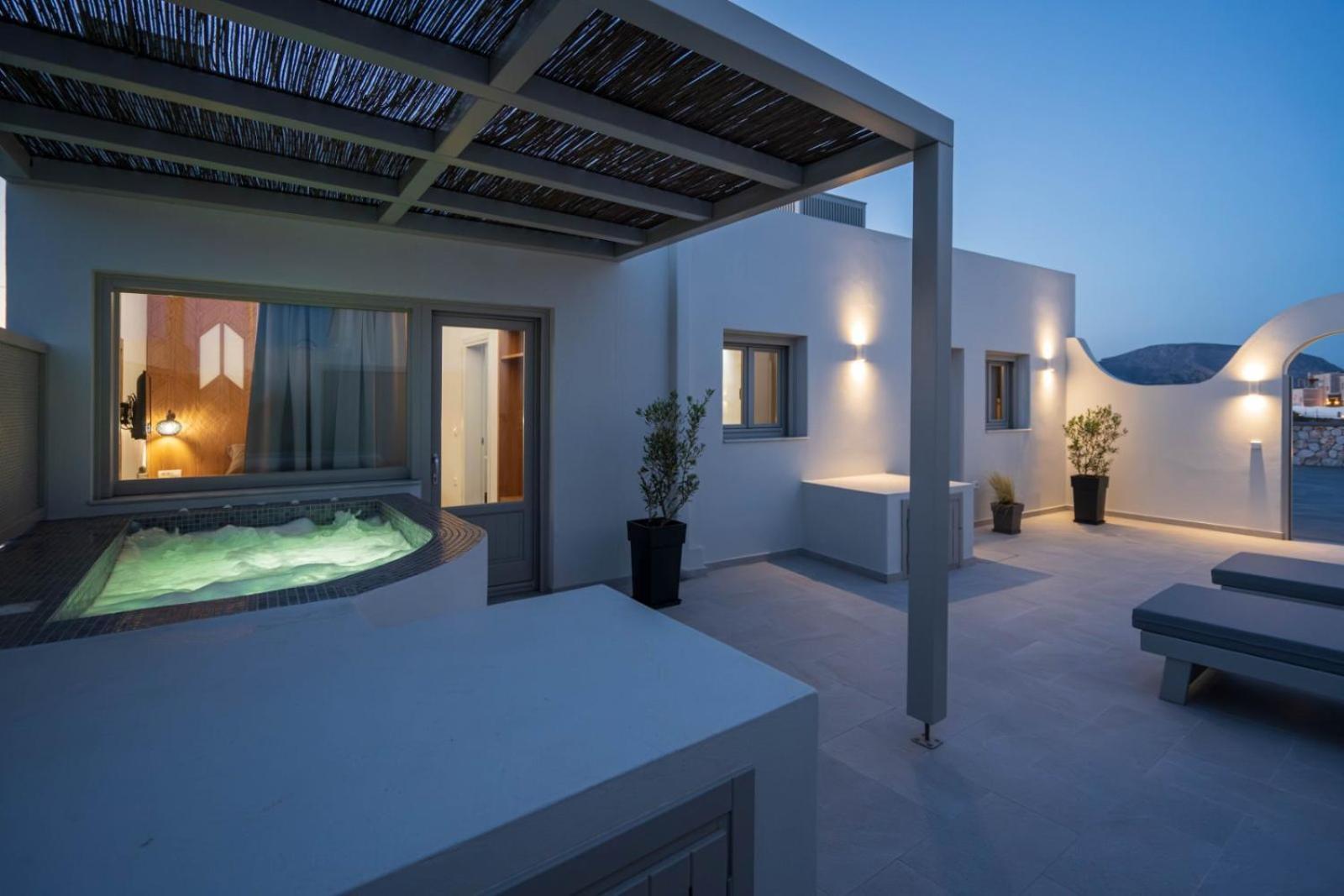 Villa New Sea Serenity Next To The Sea With Private Jacuzzi
