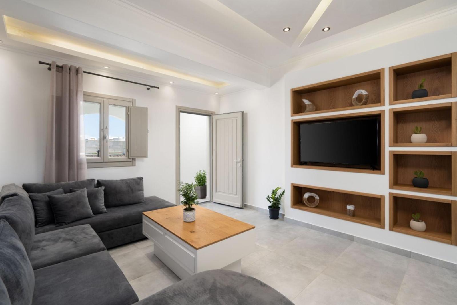 New Sea Serenity Next To The Sea With Private Jacuzzi