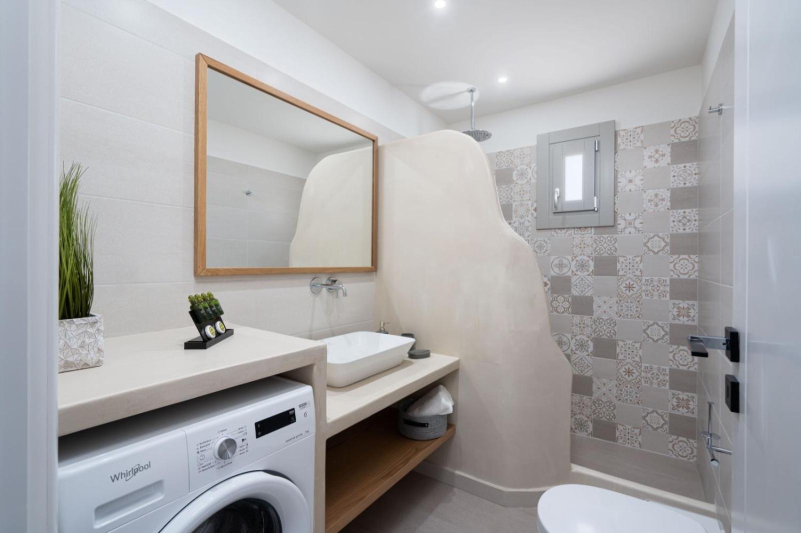 New Sea Serenity Next To The Sea With Private Jacuzzi *