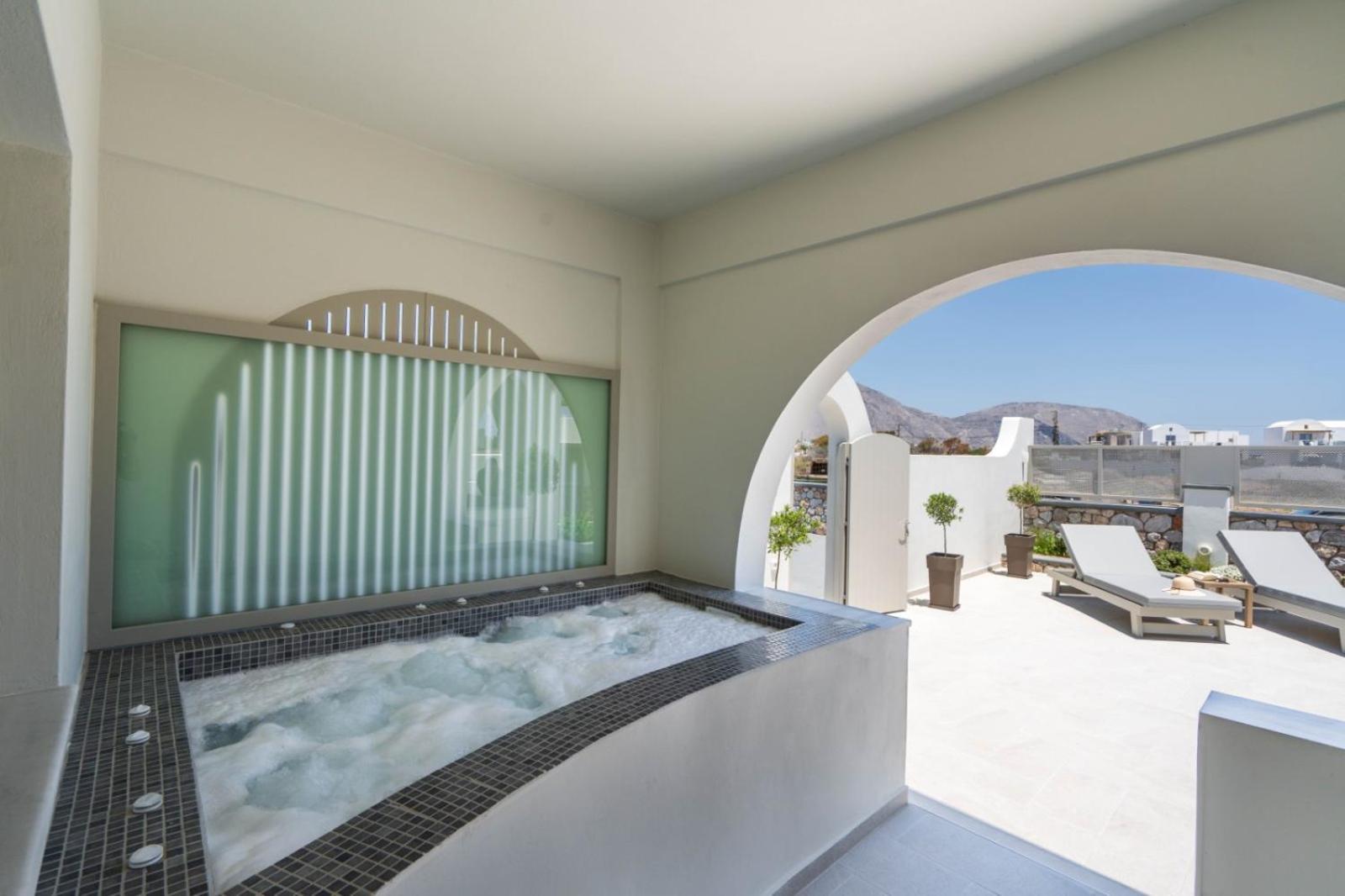 New Sea Serenity Next To The Sea With Private Jacuzzi