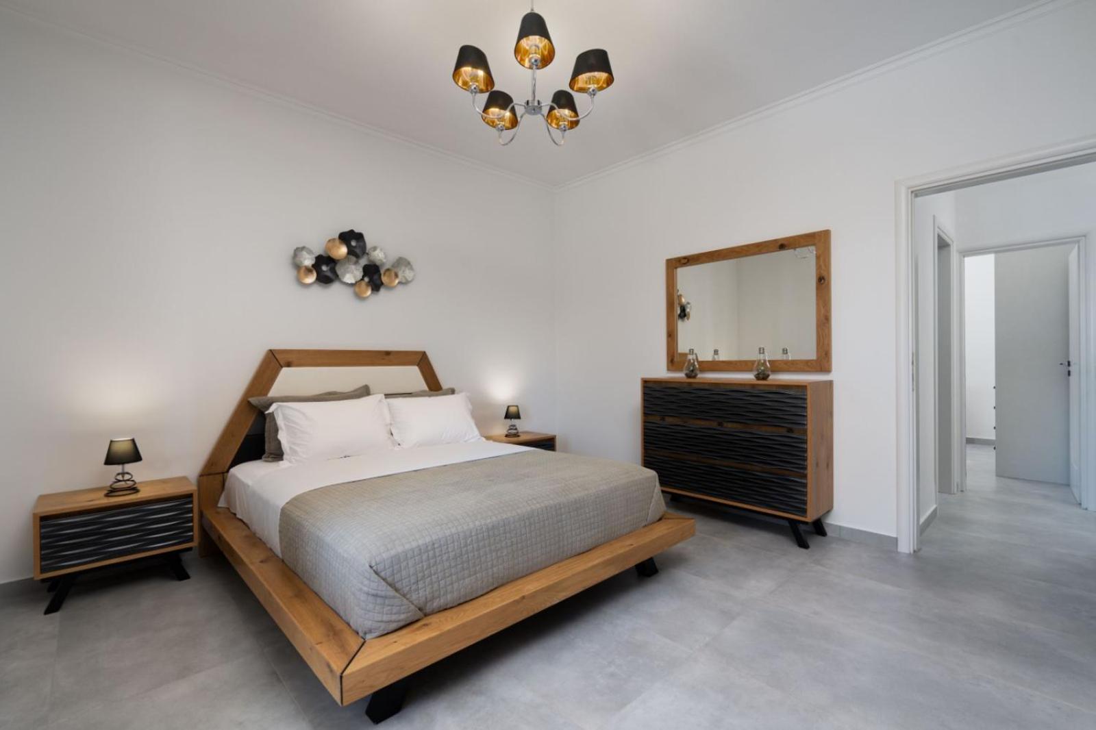 Villa New Sea Serenity Next To The Sea With Private Jacuzzi Vlychada