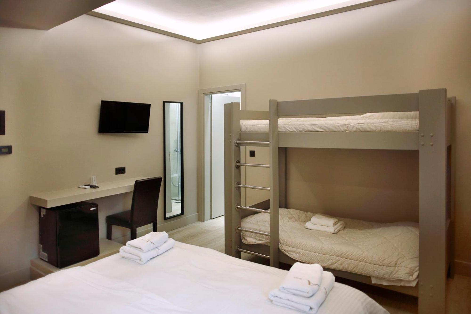 Anesis Hotel