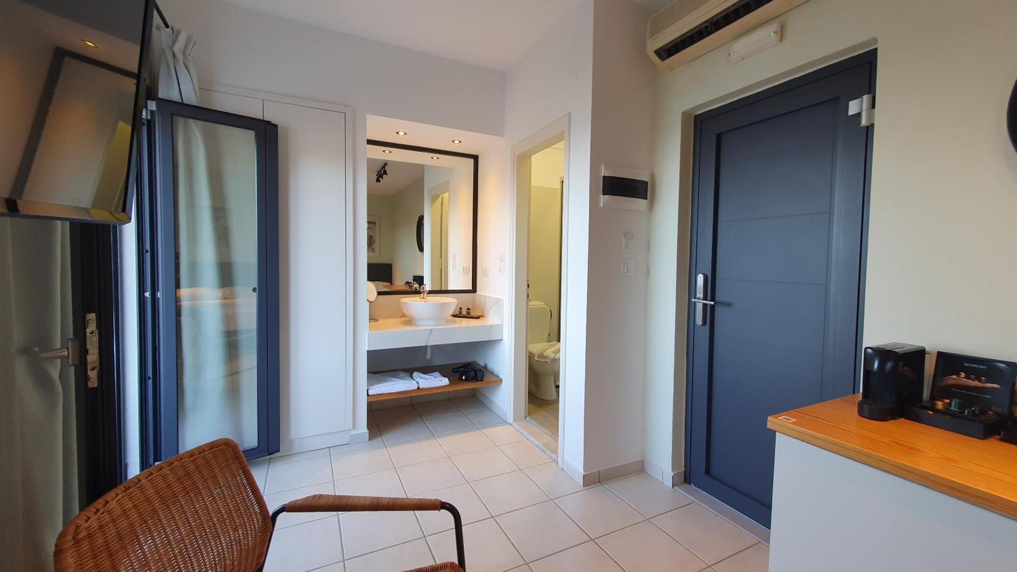 Minois Boutique (adults Only) 3*