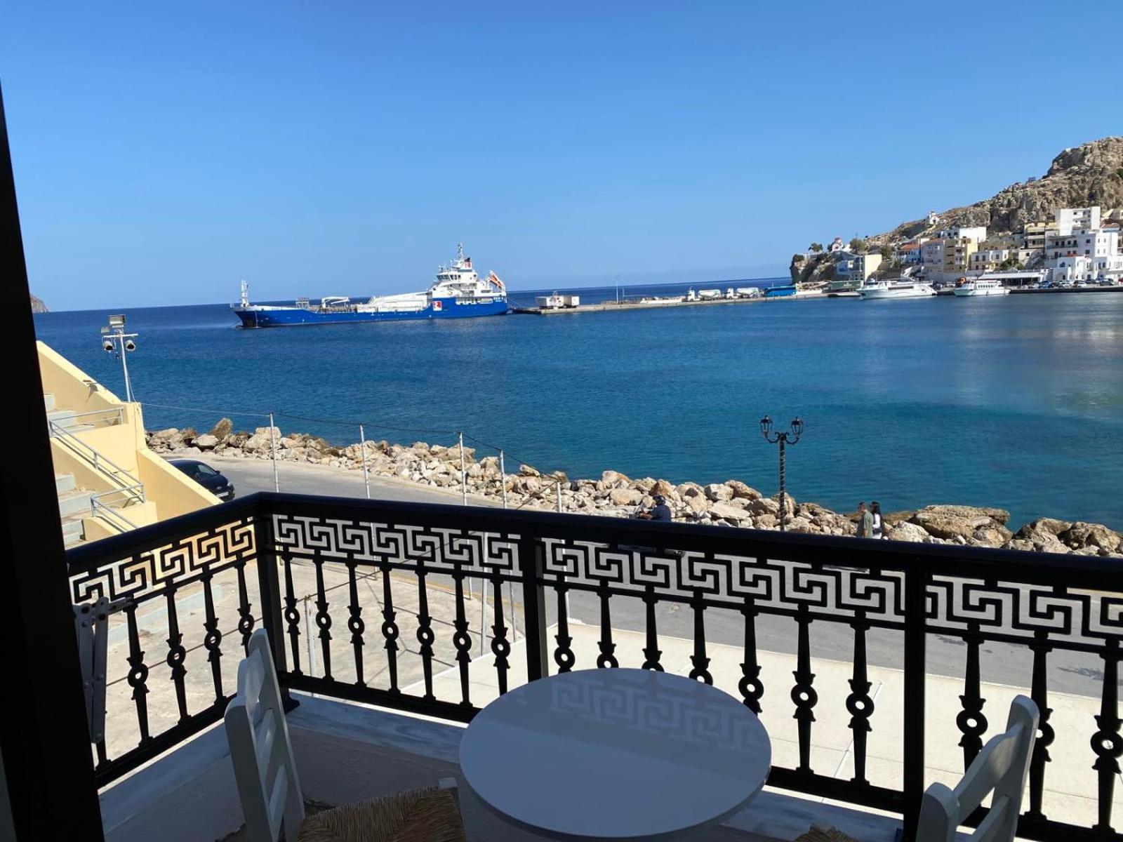P I G A D I A B A Y Karpathos Town (Pigadia)
