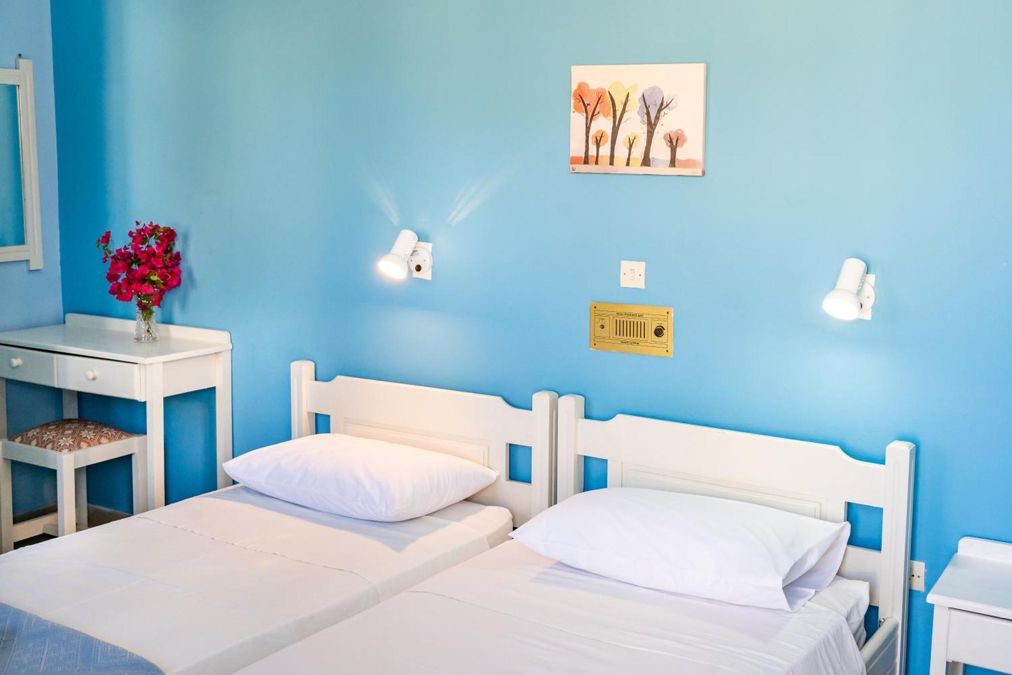 P I G A D I A B A Y Aparthotel