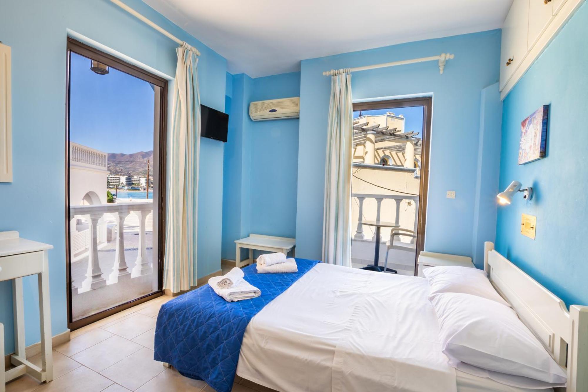 P I G A D I A B A Y Aparthotel