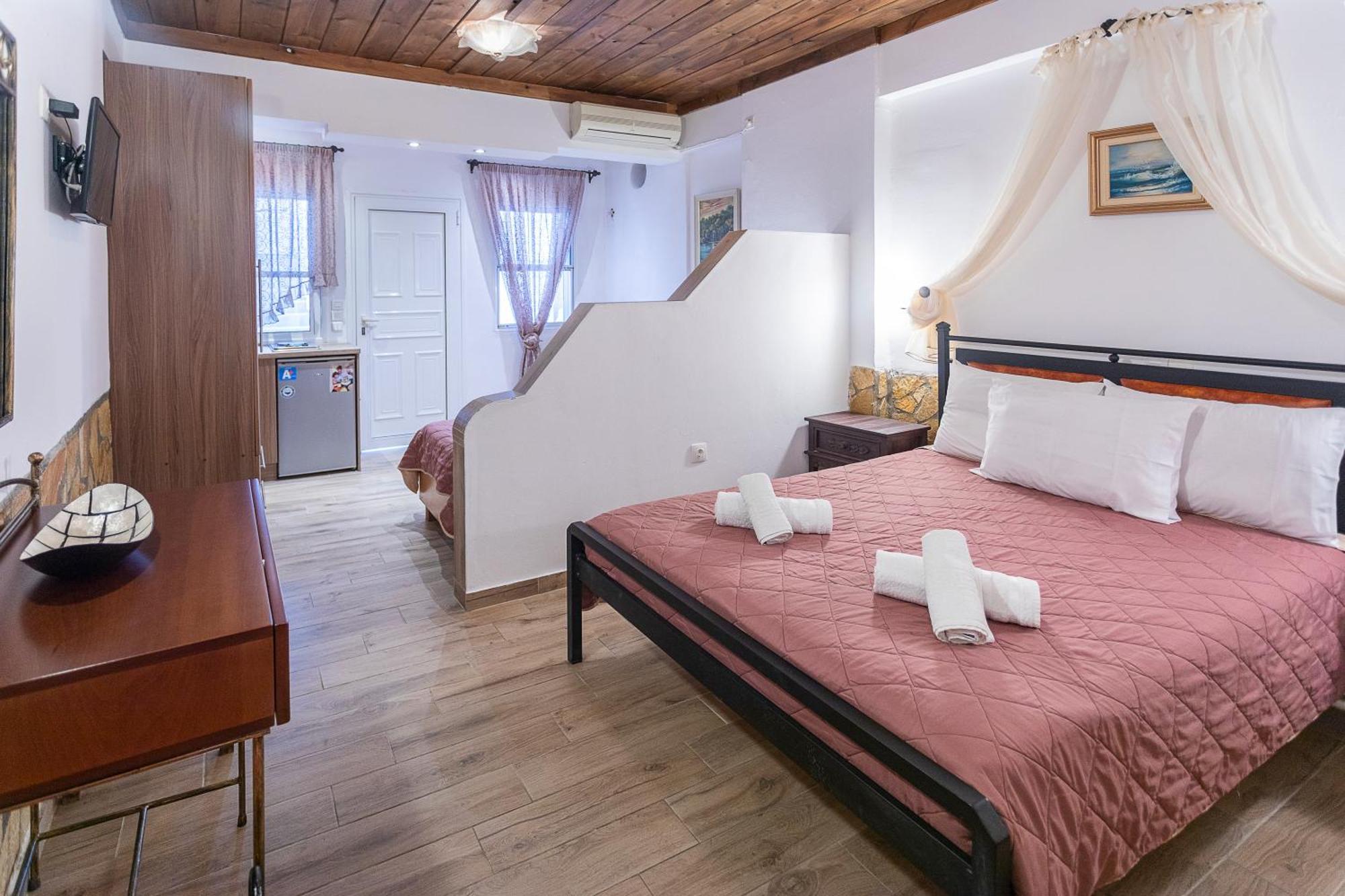 Vassilia On The Serifos Guest house Livadakia