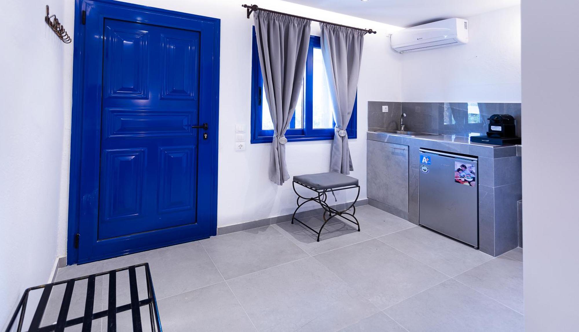 Vassilia On The Serifos 3*