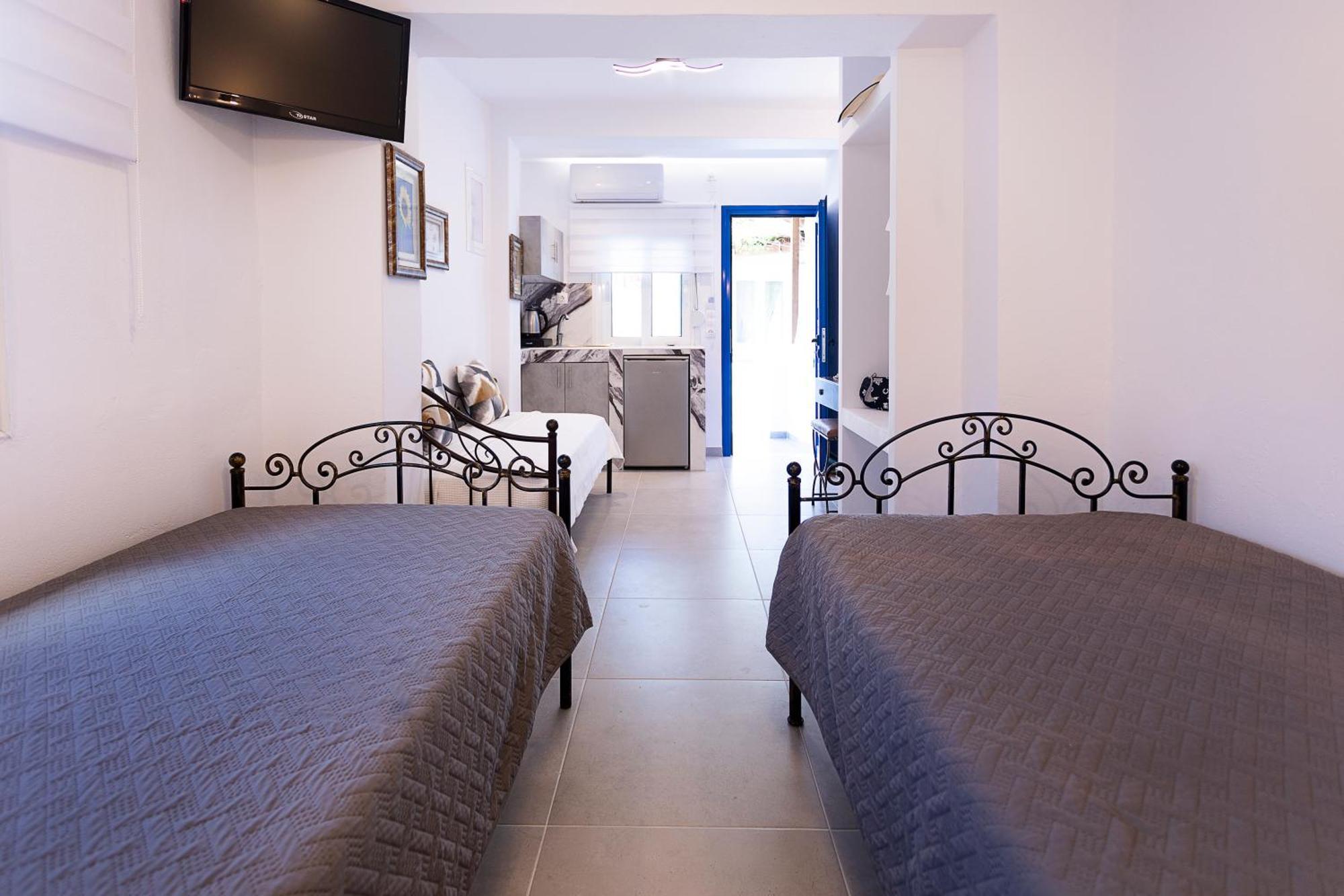 Vassilia On The Serifos Guest house Livadakia