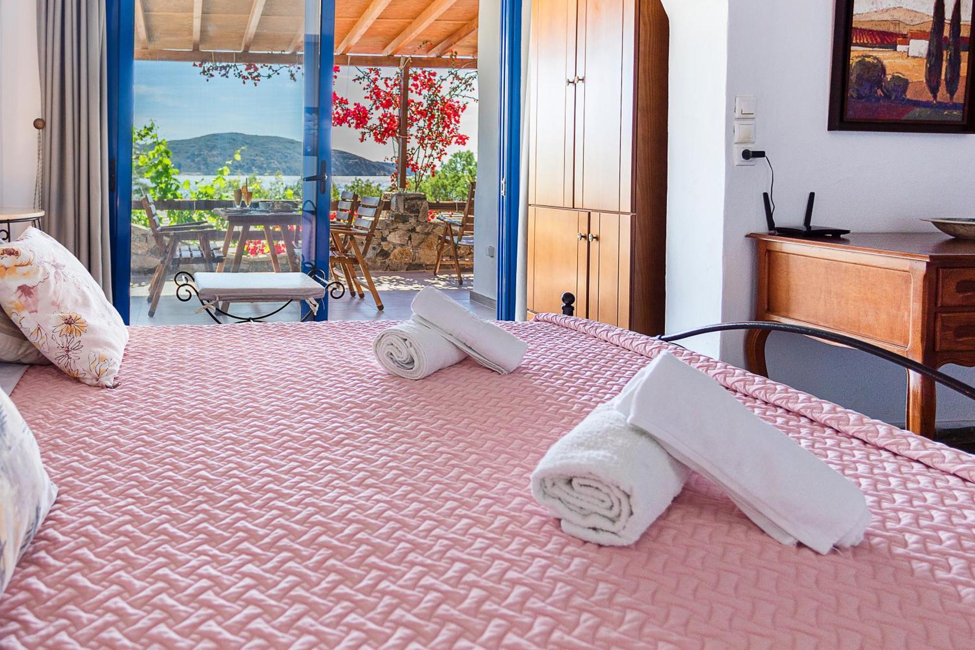 Vassilia On The Serifos Guest house Livadakia