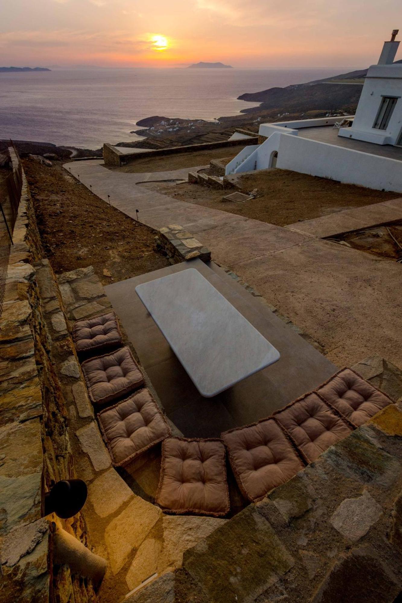 Alos * Agios Romanos