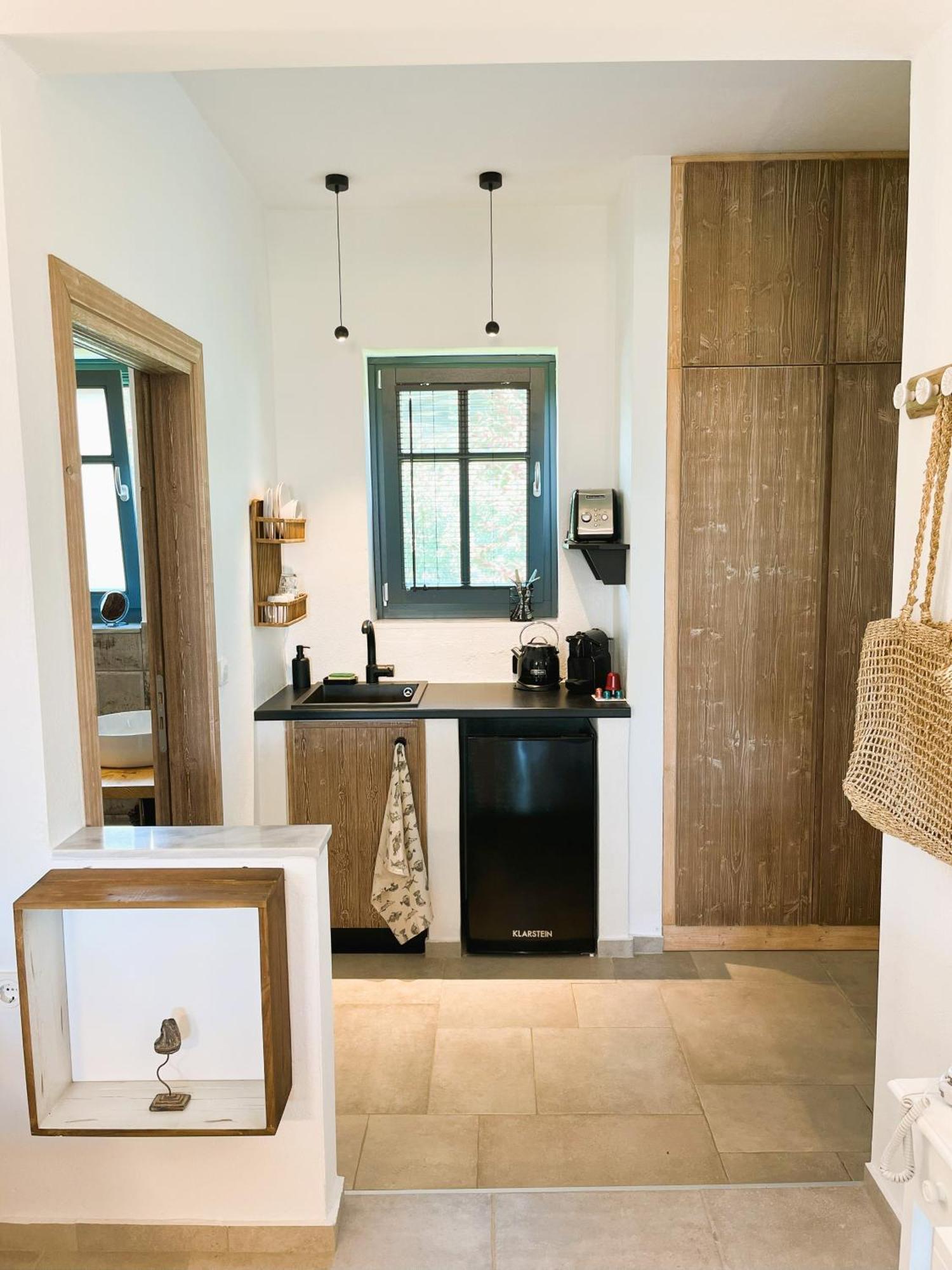 Ioniso Boutique 3*