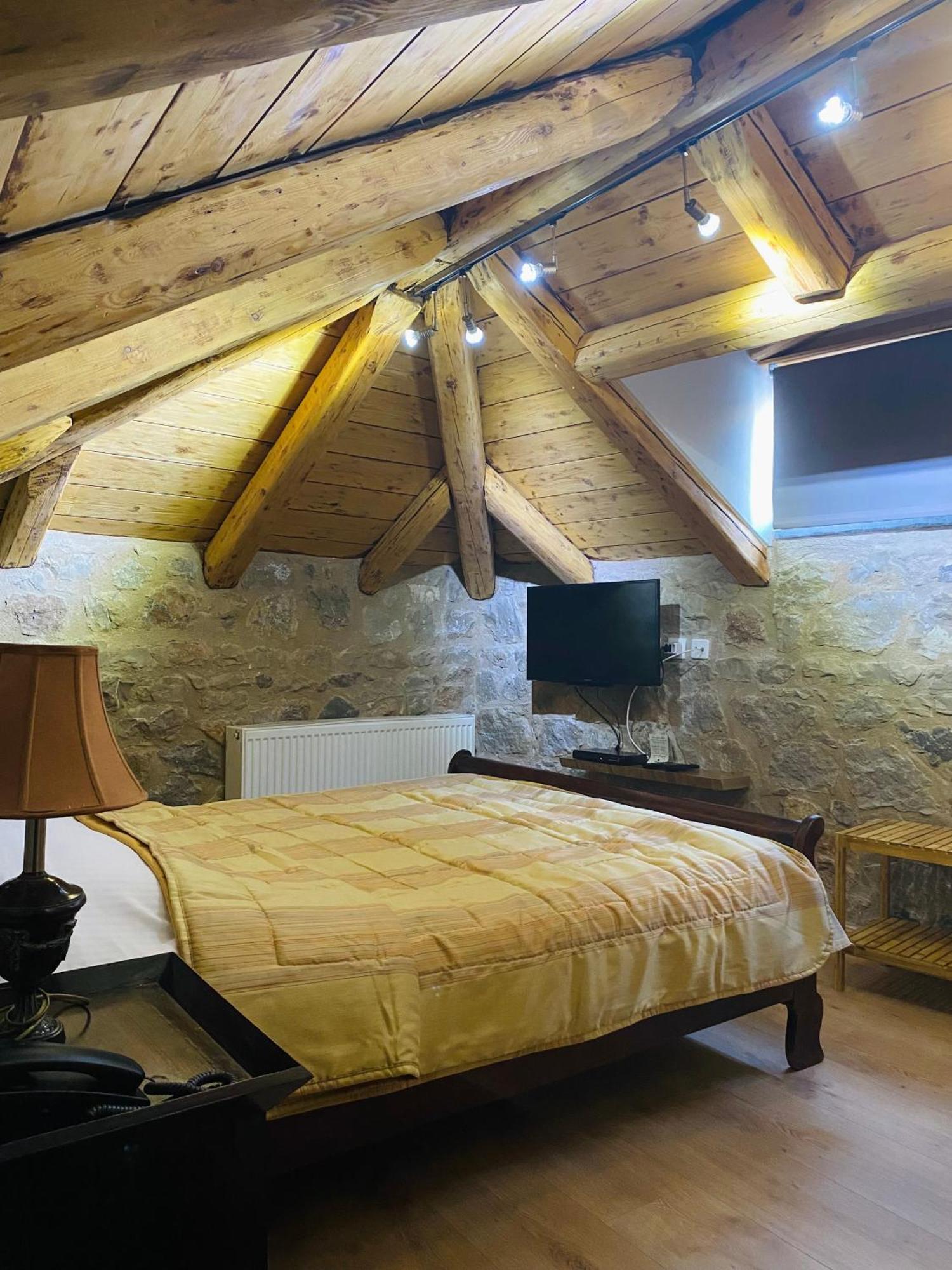 Guest house Alexandros 4*