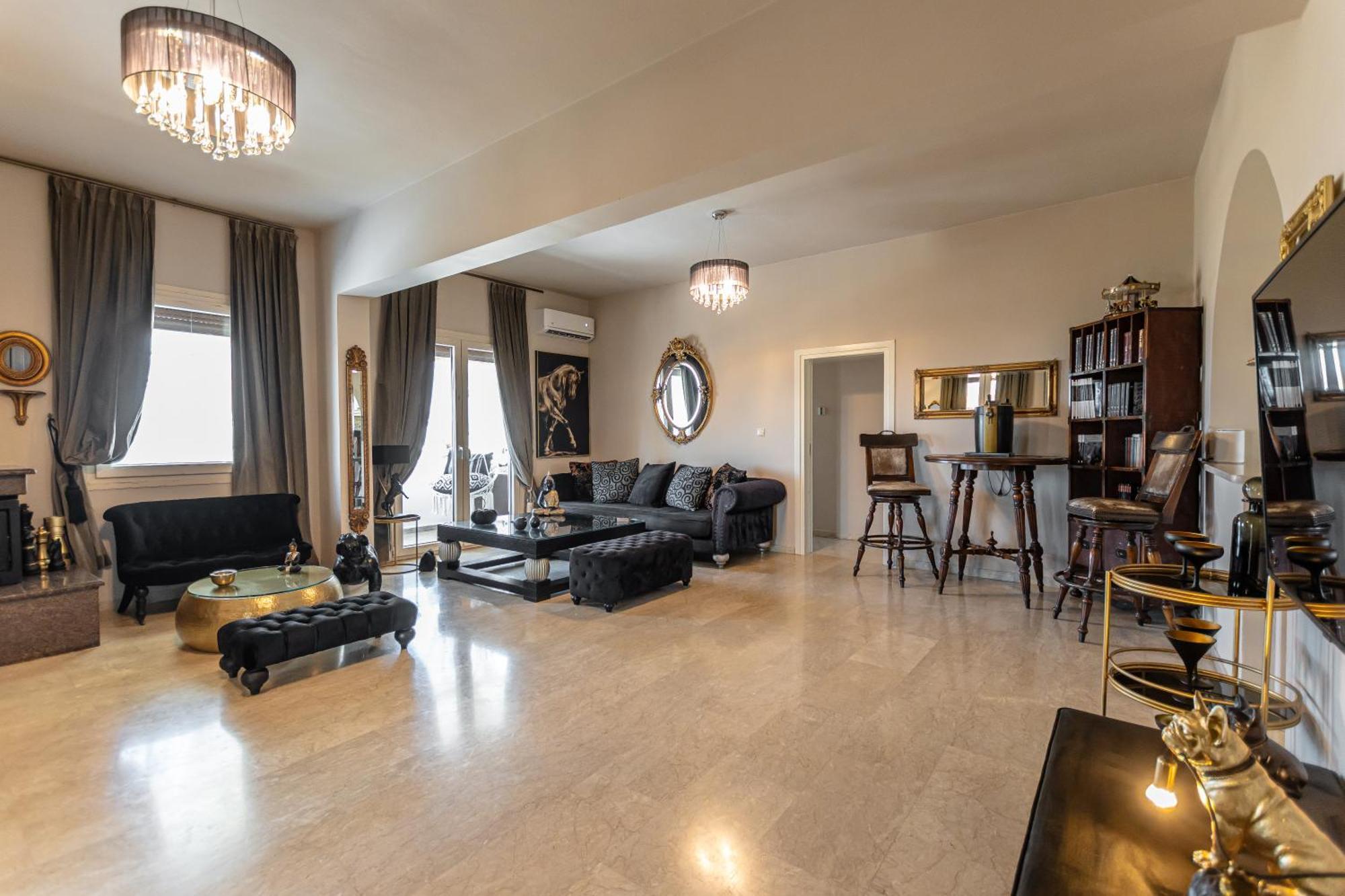 Black Velvet Villa