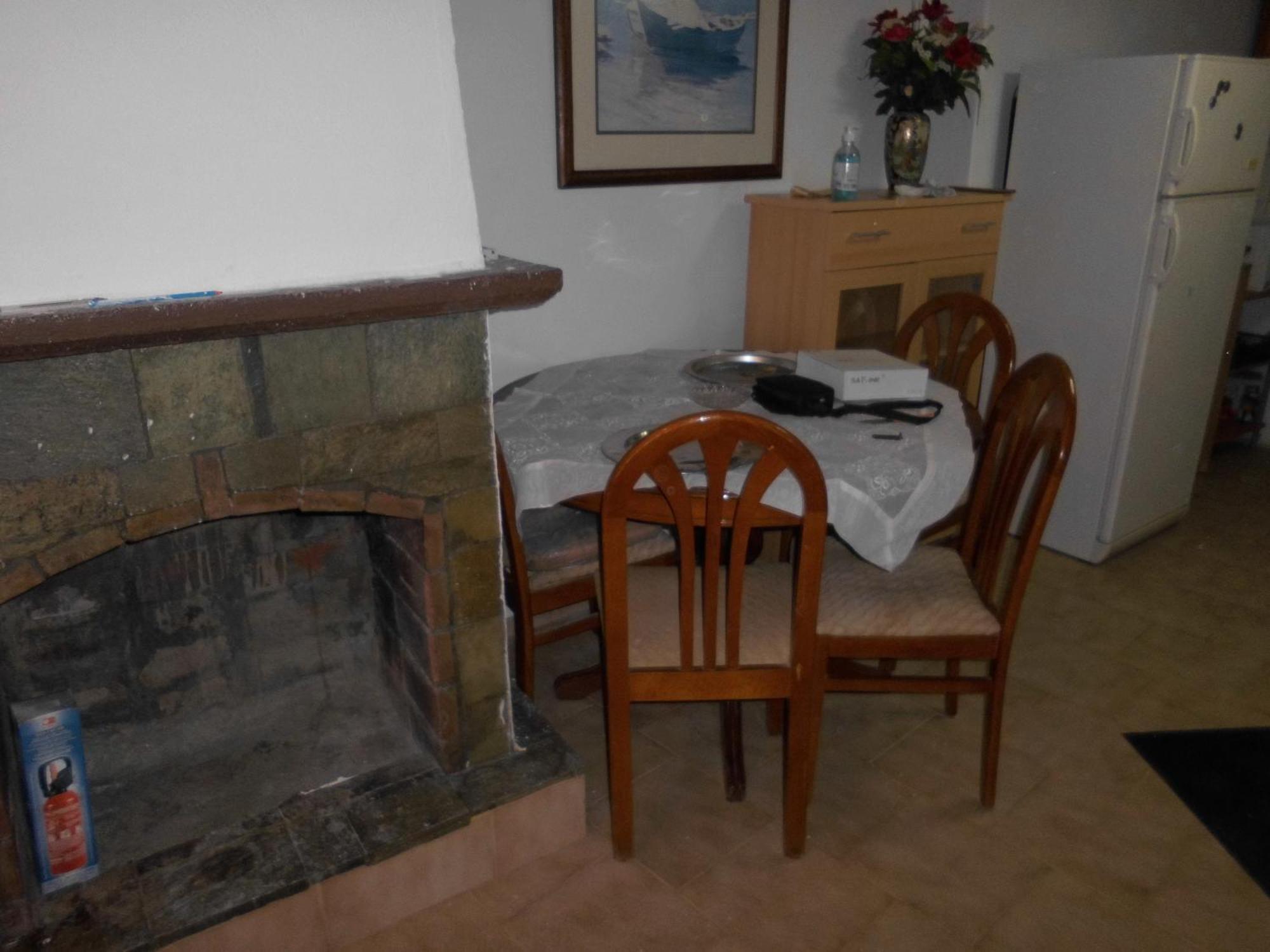 δυάρι με μπαλκόνι στην Apartment *