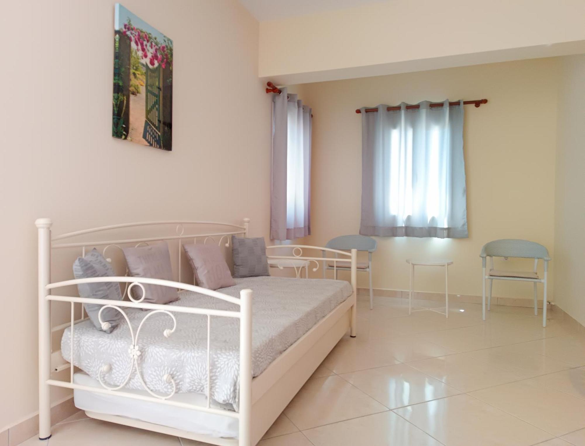 Stella's ' Spacious 80sqm Sea View ' 50m From Holiday home Agia Anna (Naxos)