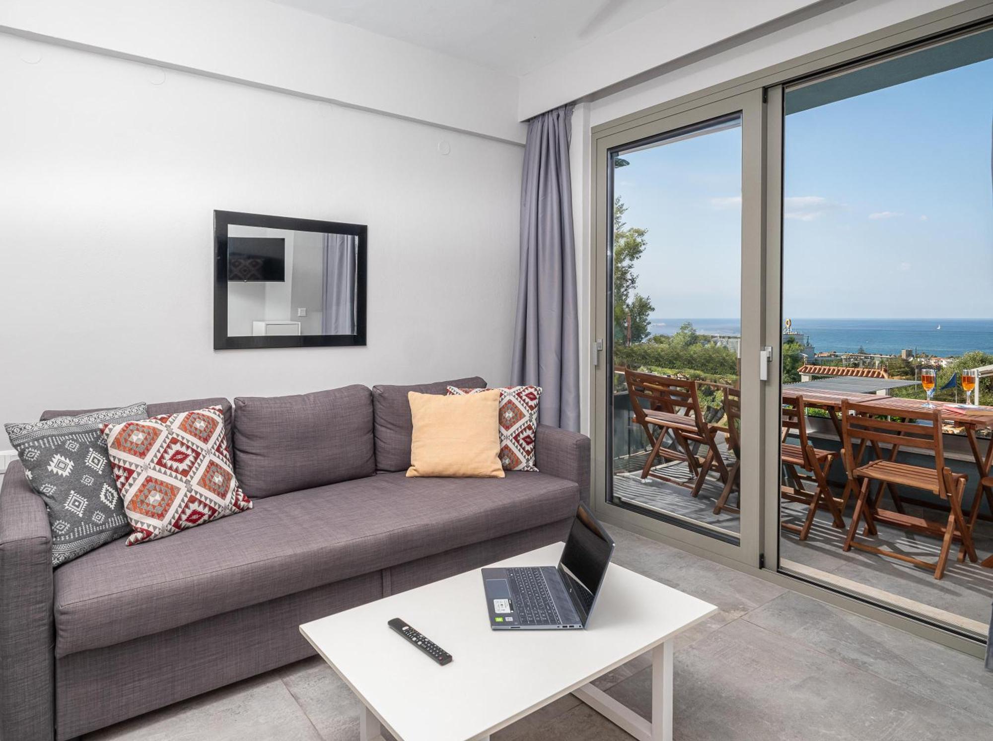 Evalia Apartment