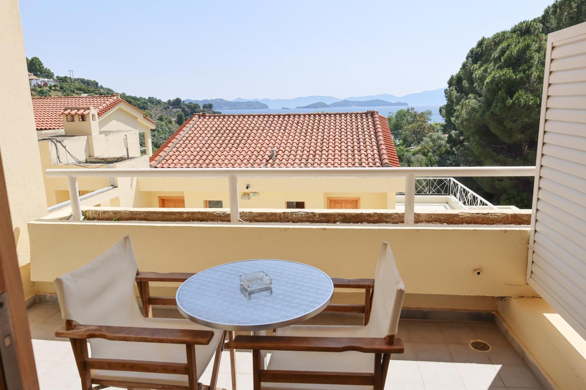 Kanapitsa Mare Hotel 4*