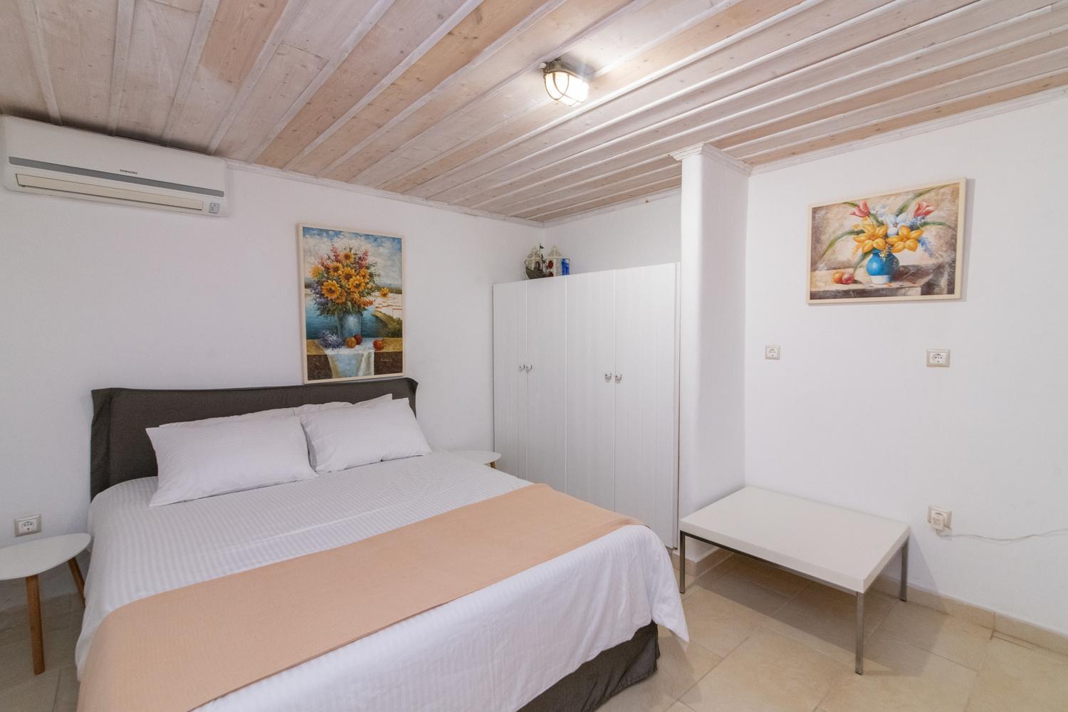 Art & Holiday home Panormos (Tinos)