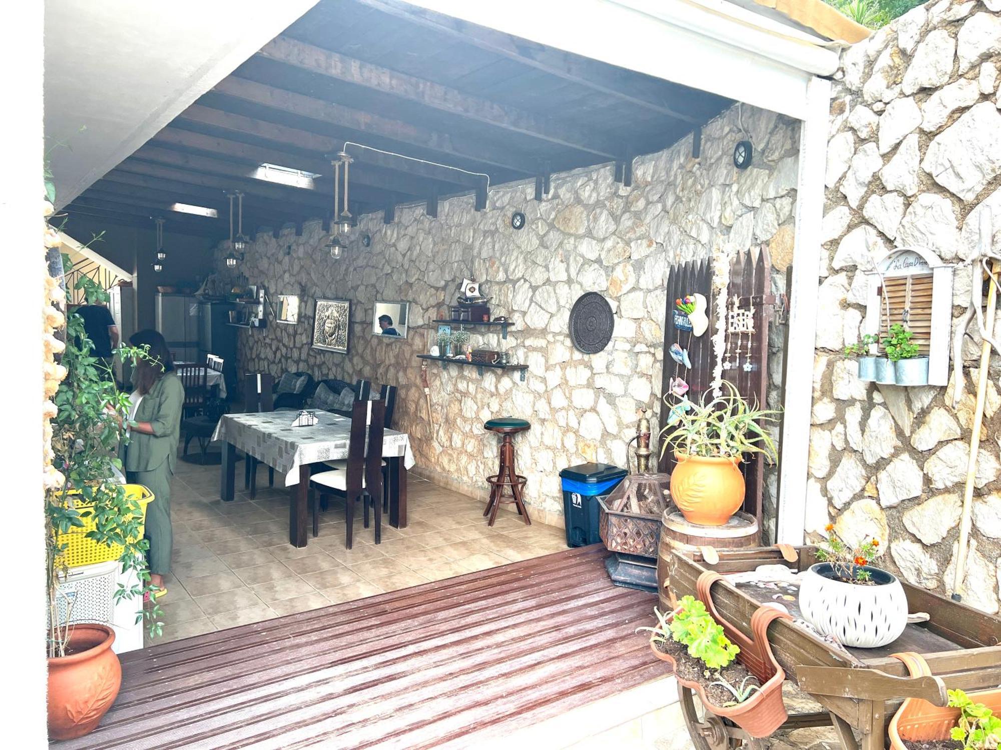 Guest house La Casa D' Irene (adults Only) 2*