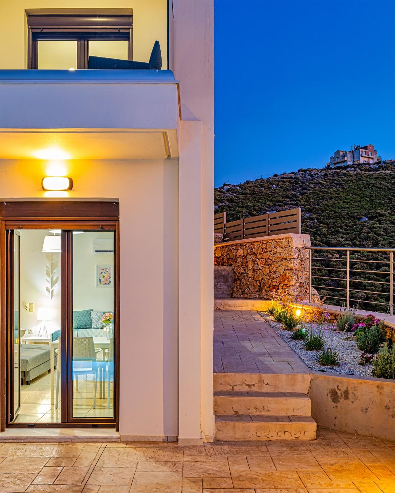 Lia Chania With Private Ecologic Pool And Amazing View!