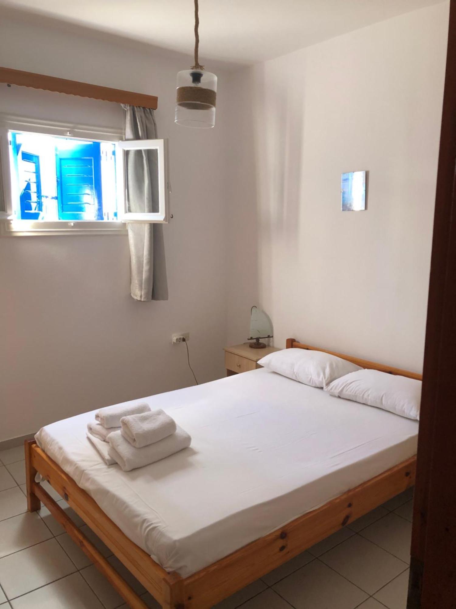 Petradi Sifnos * Platis Gialos (Sifnos)