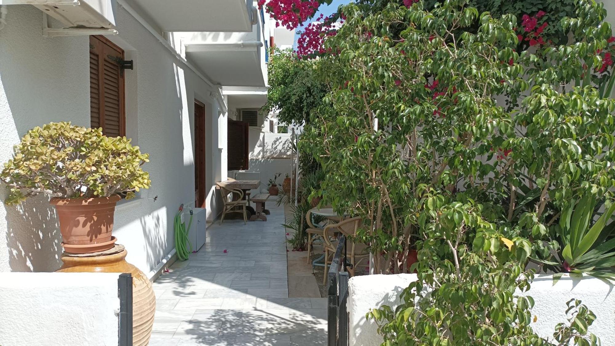 Mama's - Eurostudiosnaxos Apartment