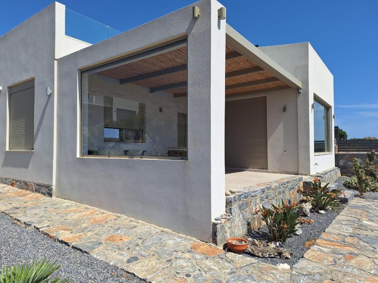 Evgoro - Infinite View Villa *