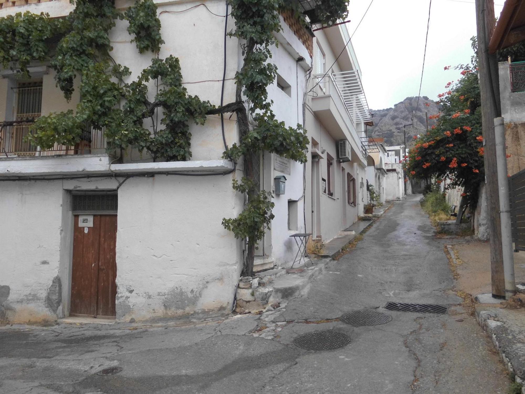 δυάρι με μπαλκόνι στην Apartment