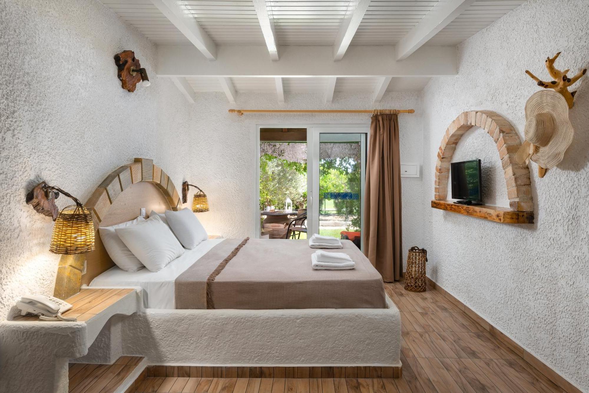 Elefteria Apts &