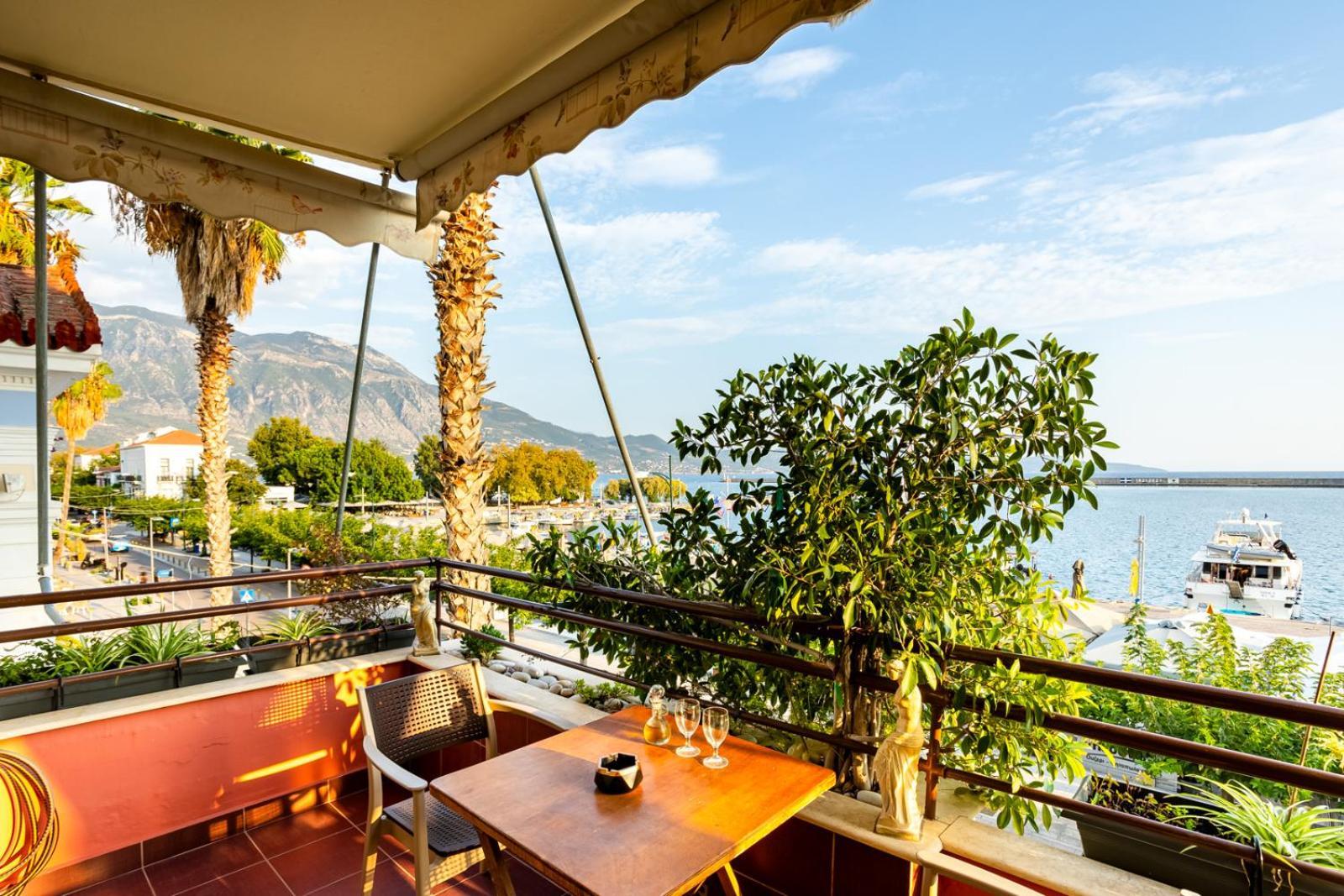 Grand Luxury Seafront Apartment *