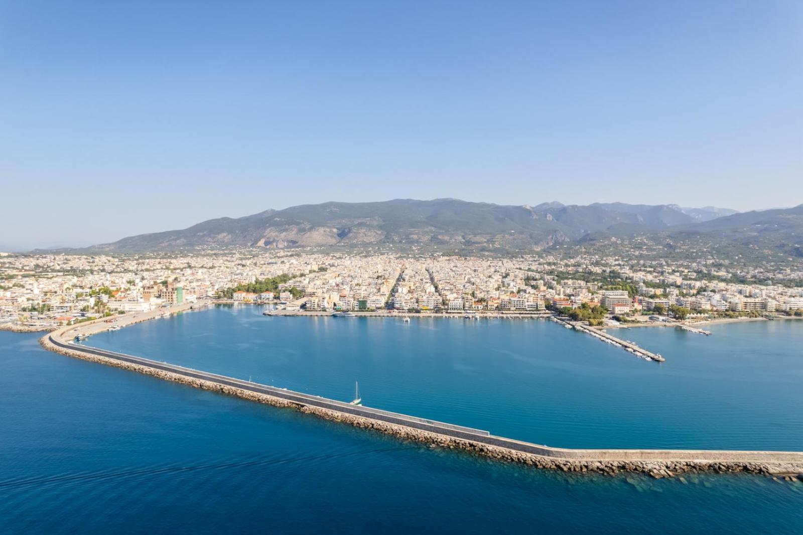 Grand Luxury Seafront