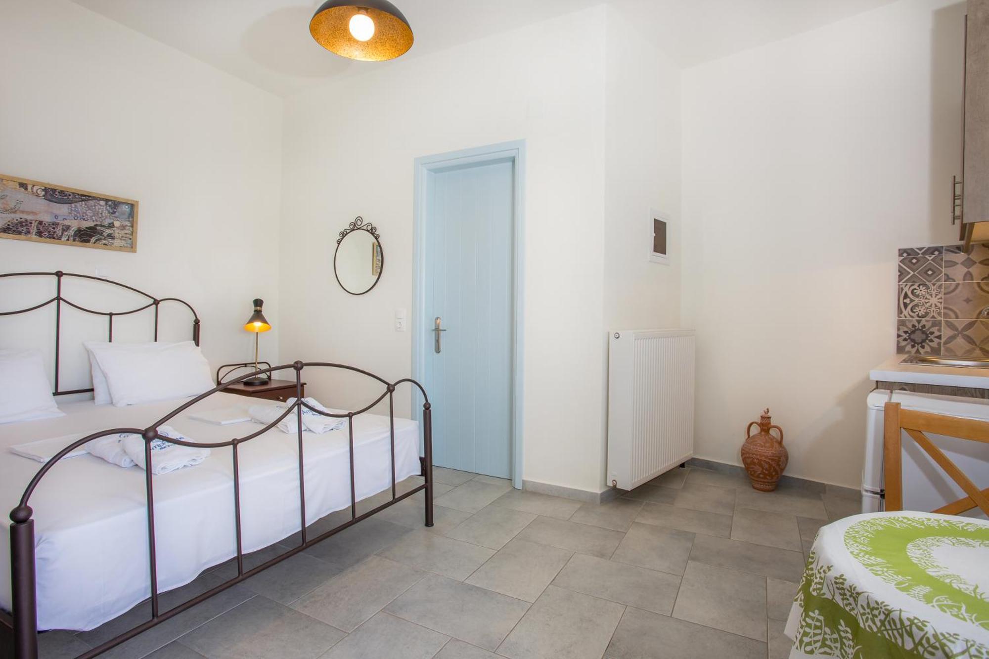 Amphitrite Guest house Skyros