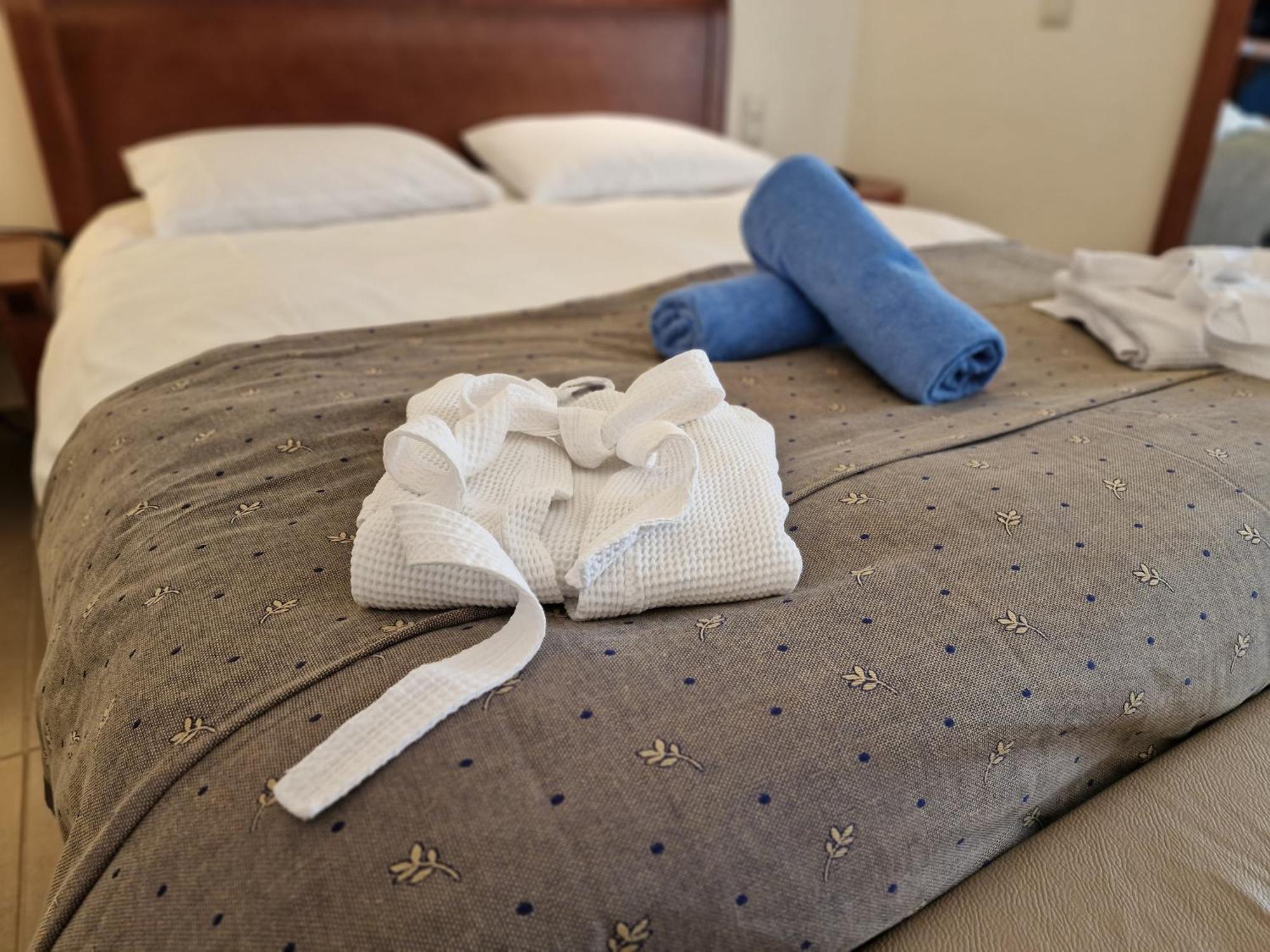 Apollonia & Resort Amoudara (Heraklion)