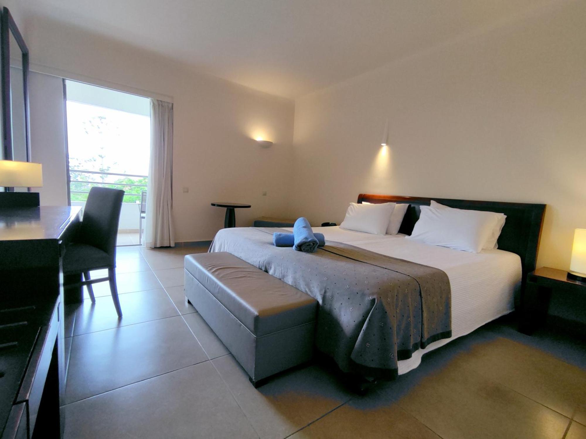 Resort Apollonia & 5*