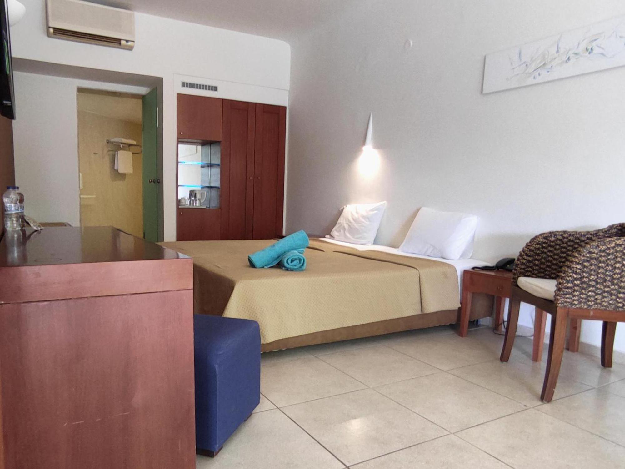Apollonia & Resort