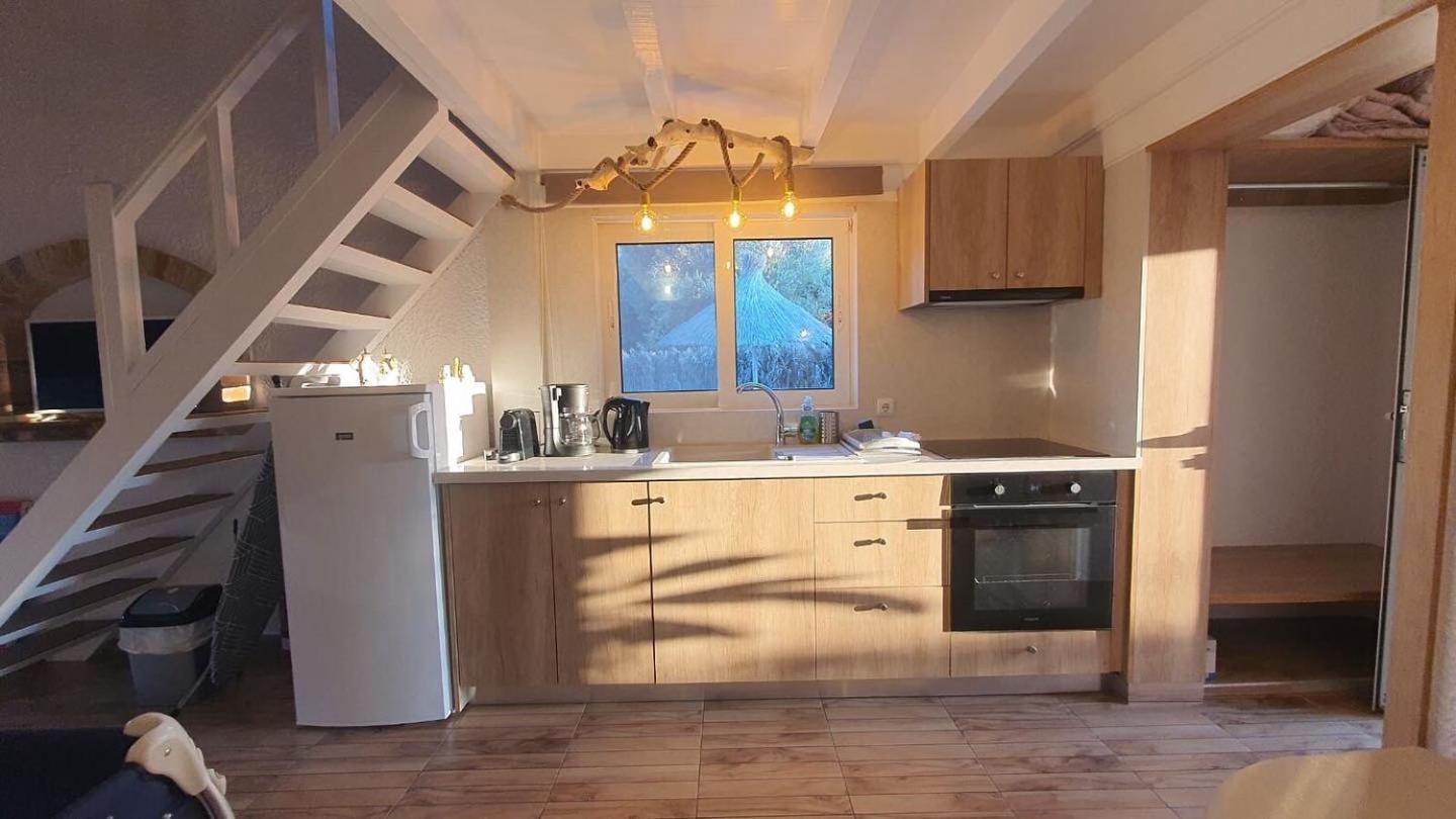 Elefteria Apts & 3*