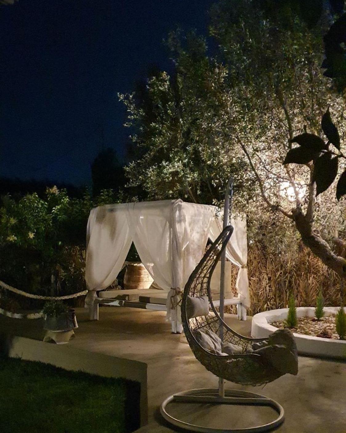 Elefteria Apts & 3*