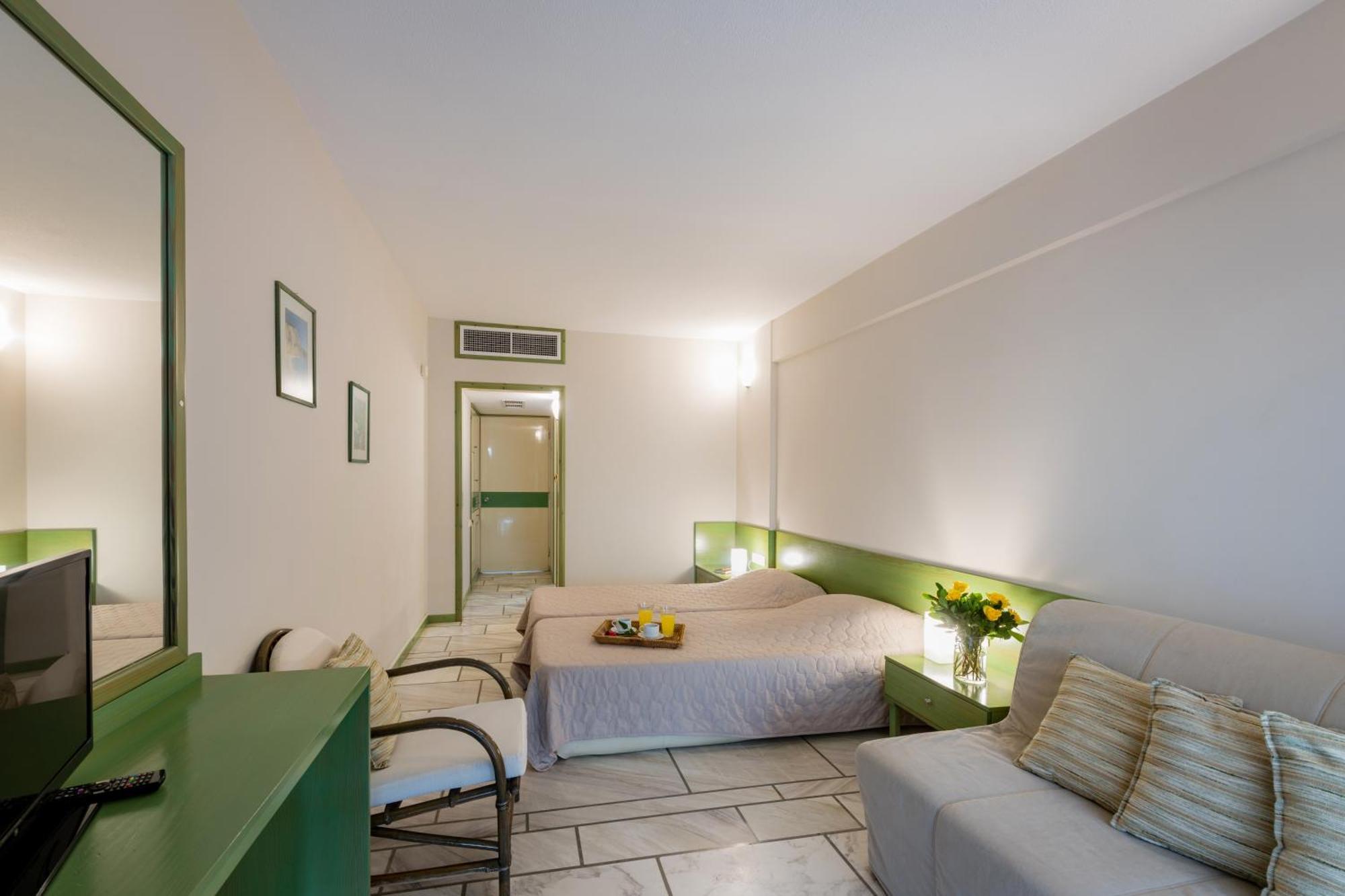 Pavlina Hotel 4*