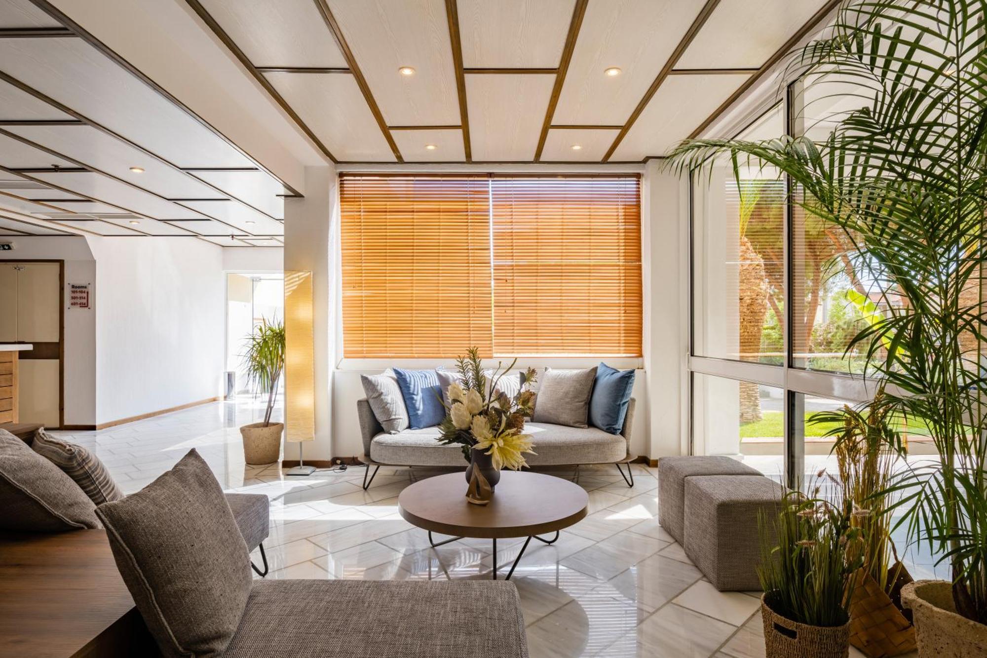 Pavlina Hotel 4*