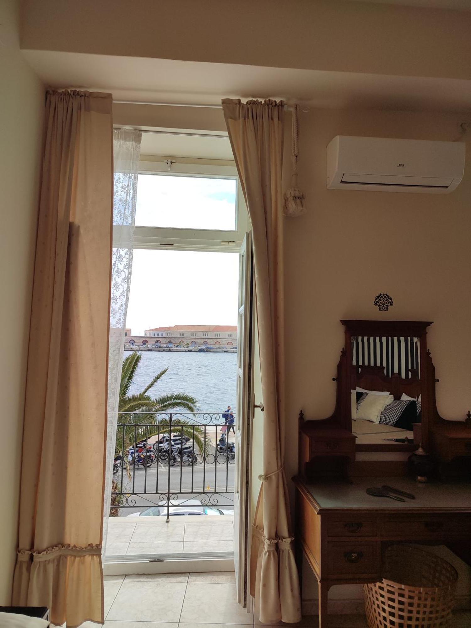 Locadiera Pansion Inn Ermoupoli