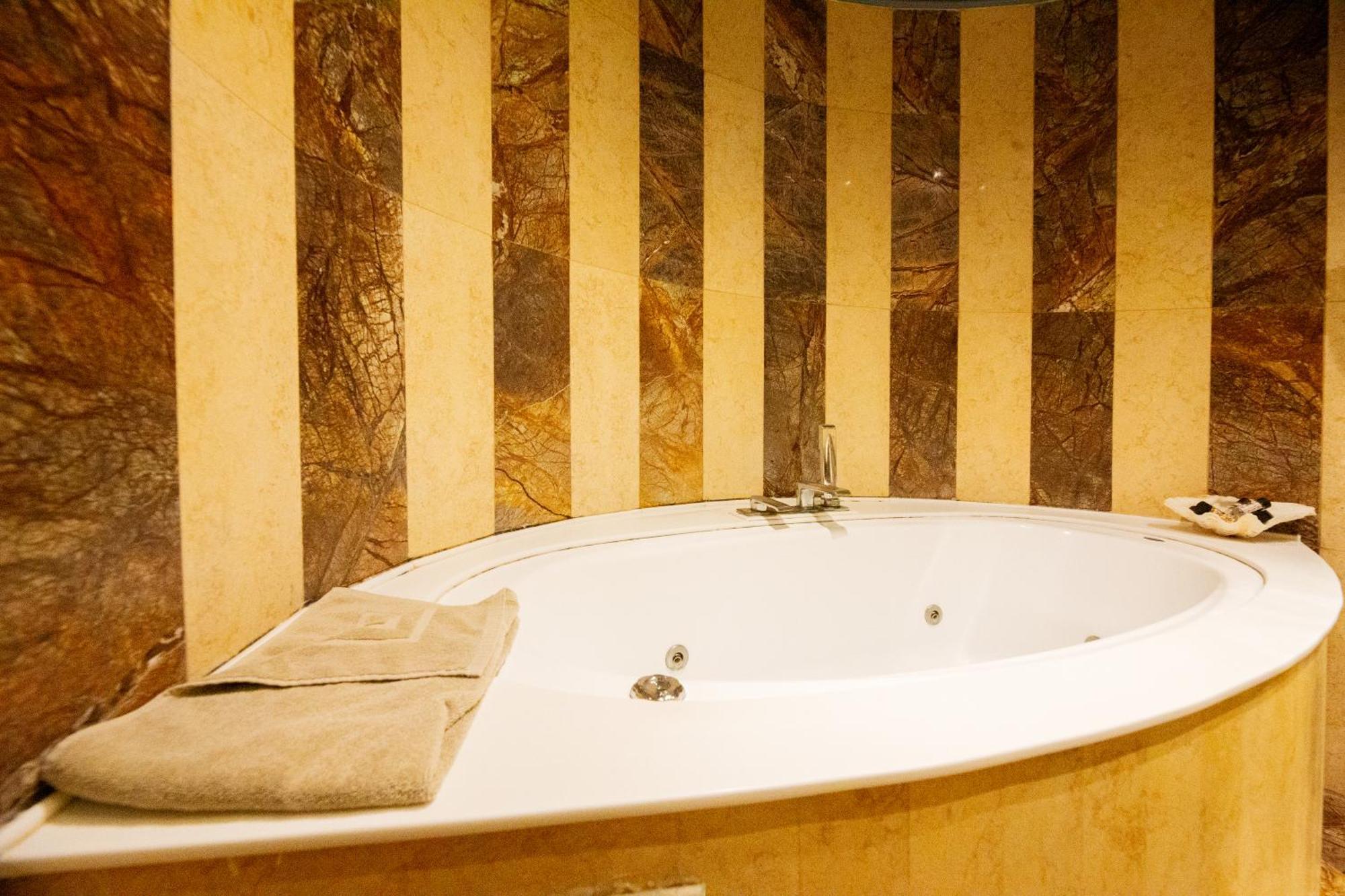 Civitas Aparthotel 4*