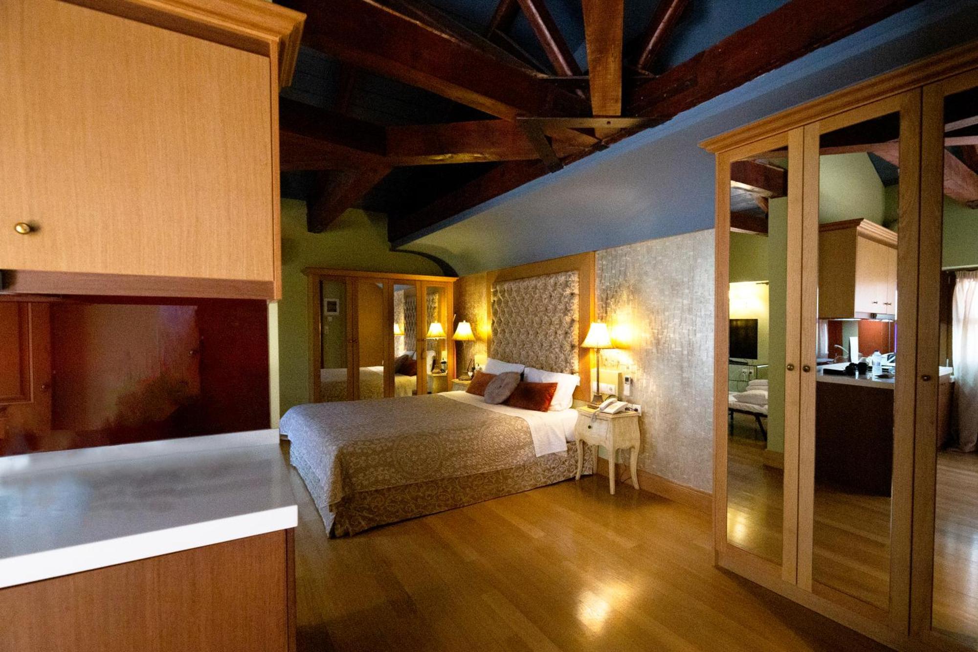 Civitas Aparthotel Rethymno (Crete)