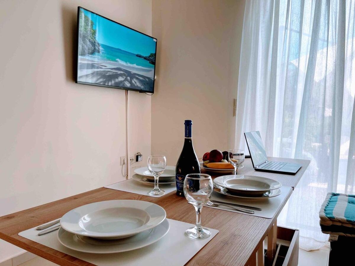 Annamaria Sea Side View Studio- 25m From The Beac