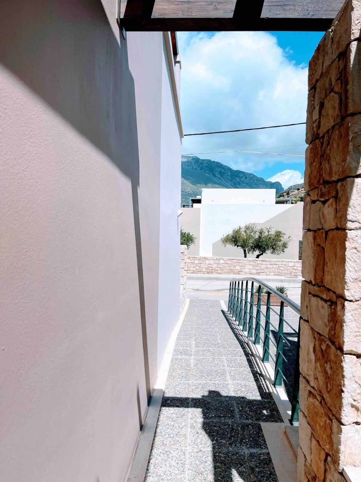 Annamaria Sea Side View Studio- 25m From The Beac Apartment