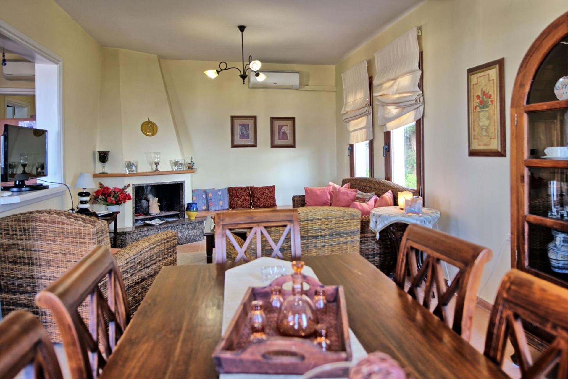 Villa Ariadne By Posarellivillas