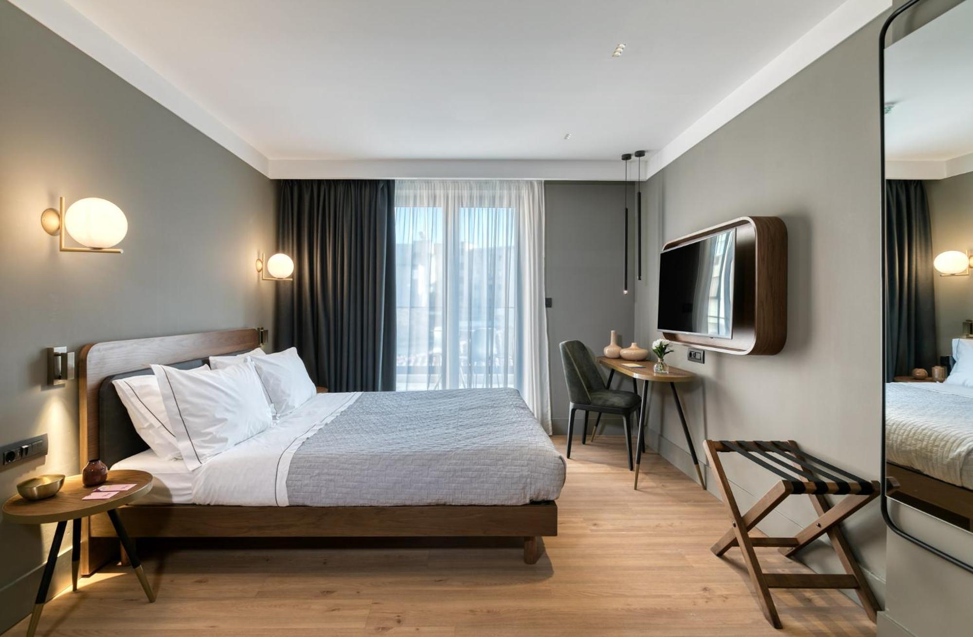 Bob W Eolou 4* Athens
