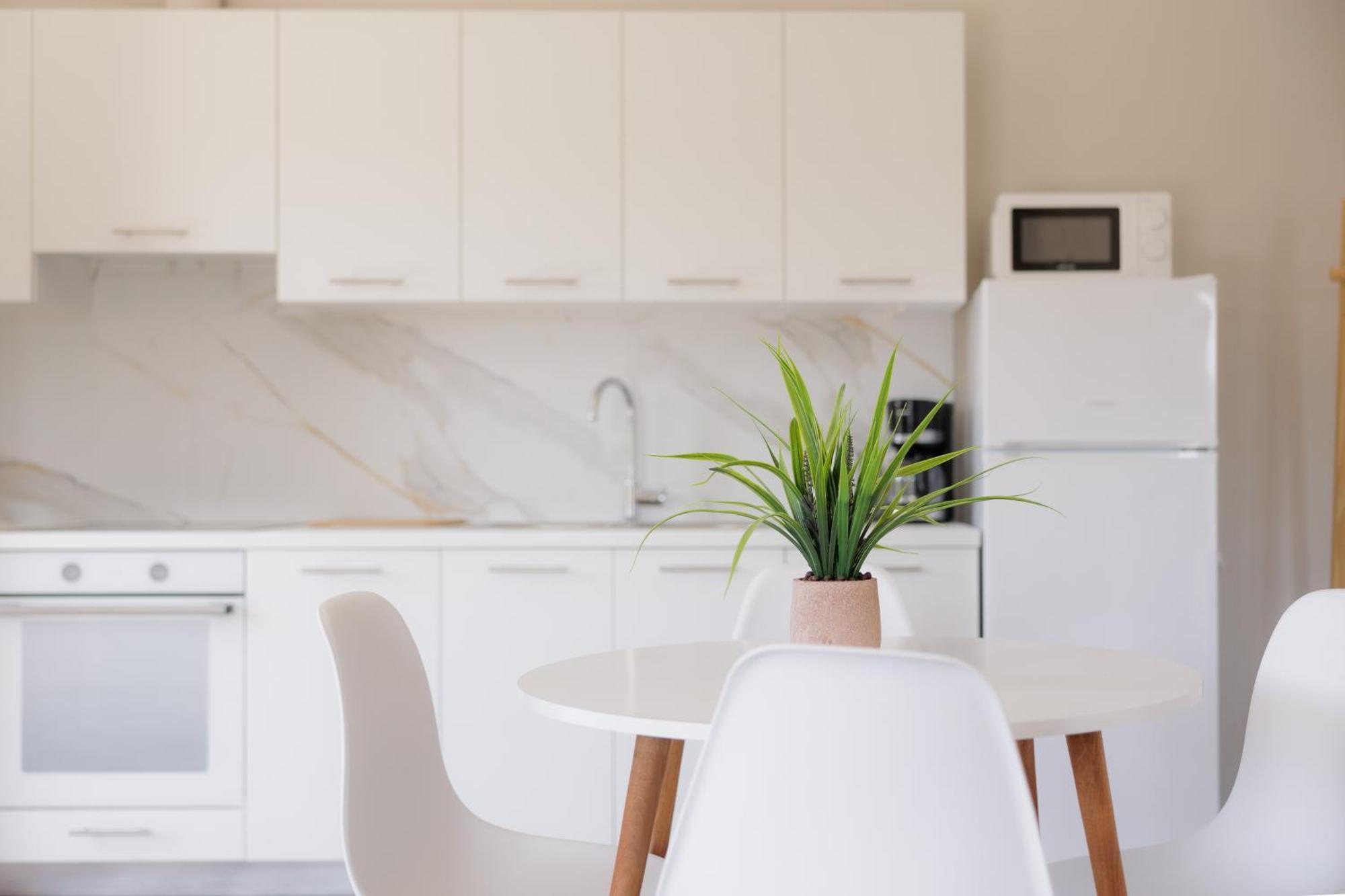 Sundial House Apartment Poulades